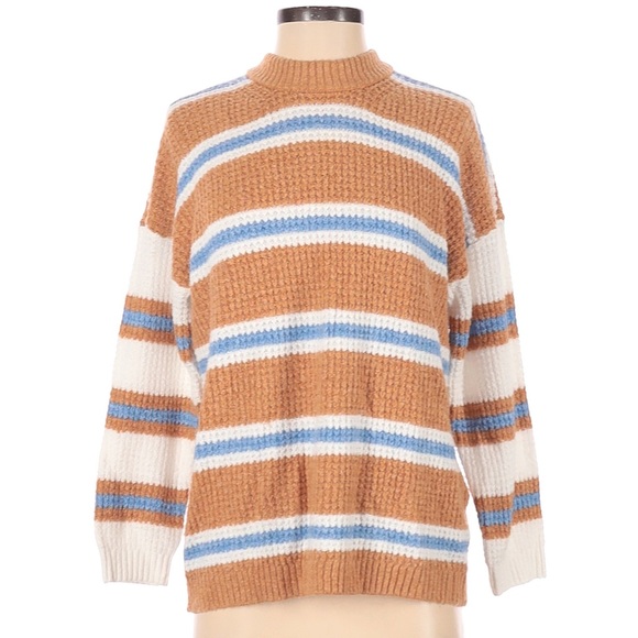 American Eagle Pullover Sweater - Picture 2 of 3